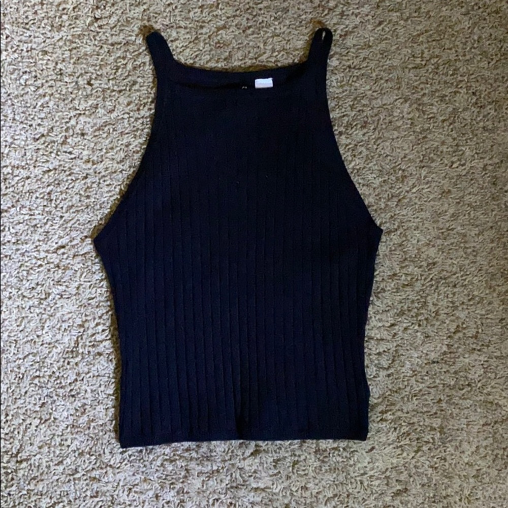 Black crop top